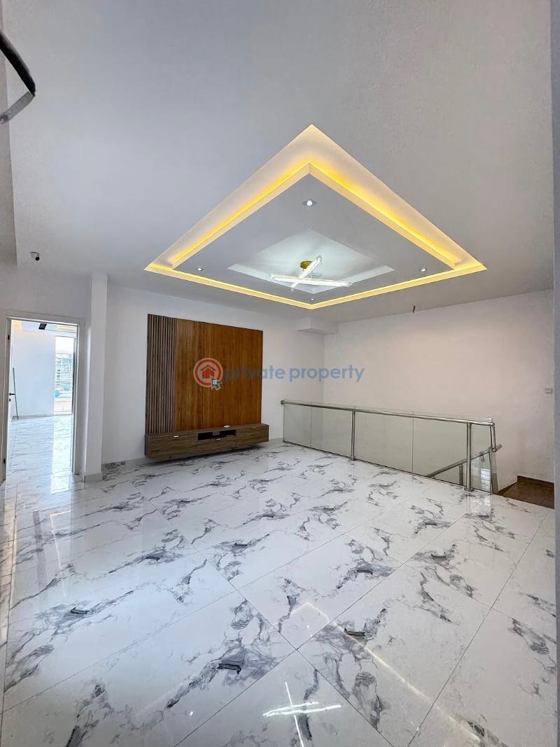 Spacious 5bedroom fully detached house with pool - 9 5 bedroom Detached Duplex For Sale Chevron Drive Lekki Lagos - 9