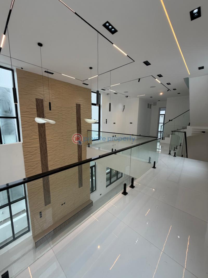 Spacious 5bedroom fully detached house with pool - 9 5 bedroom Duplex For Sale Osapa London Lekki Lagos - 9