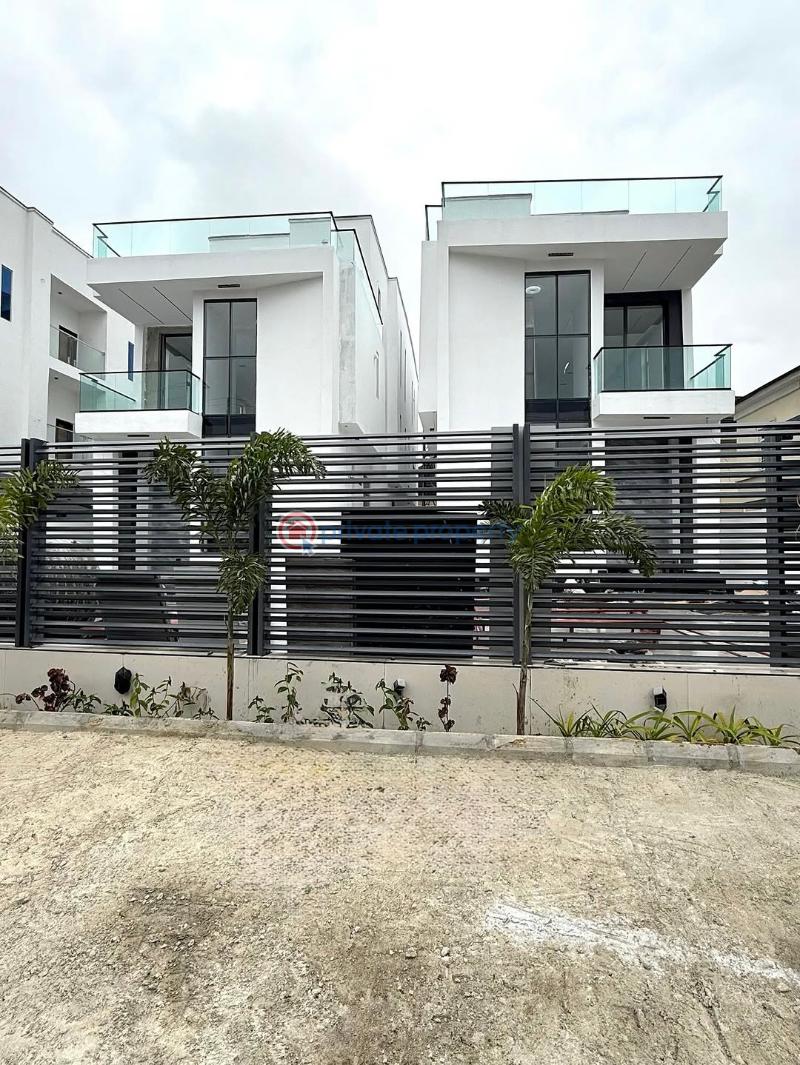Spacious 5bedroom fully detached house with pool - 1 5 bedroom Detached Duplex For Sale Chevron Drive Lekki Lagos - 1