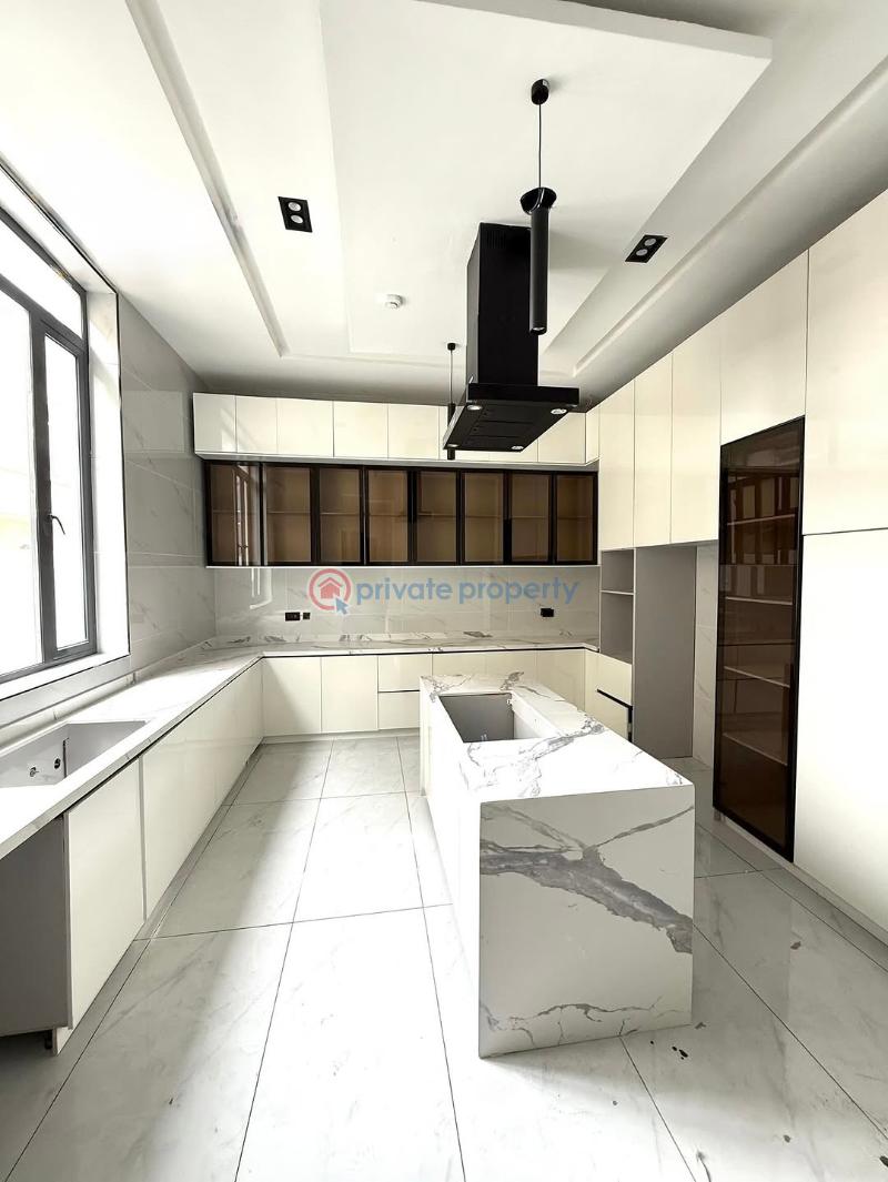 Spacious 5bedroom fully detached house with pool - 4 5 bedroom Detached Duplex For Sale Chevron Drive Lekki Lagos - 4