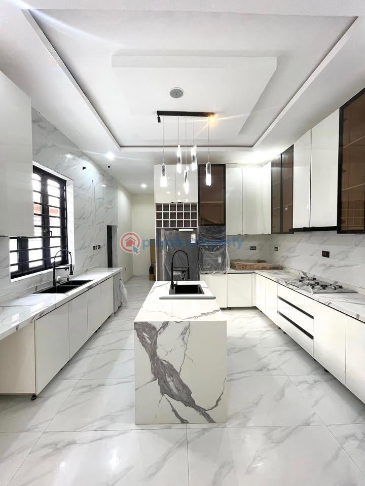 5 bedroom Detached Duplex For Sale Victoria Garden City Lekki Lagos - 5