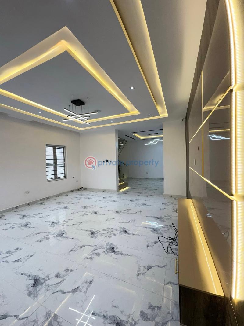 Spacious 5bedroom fully detached house with pool - 1 5 bedroom Detached Duplex For Sale Chevron Drive Lekki Lagos - 1