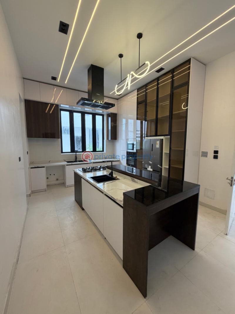 Spacious 5bedroom fully detached house with pool - 8 5 bedroom Duplex For Sale Osapa London Lekki Lagos - 8