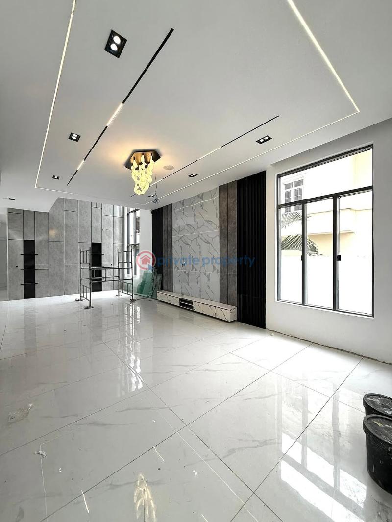Spacious 5bedroom fully detached house with pool - 3 5 bedroom Detached Duplex For Sale Chevron Drive Lekki Lagos - 3