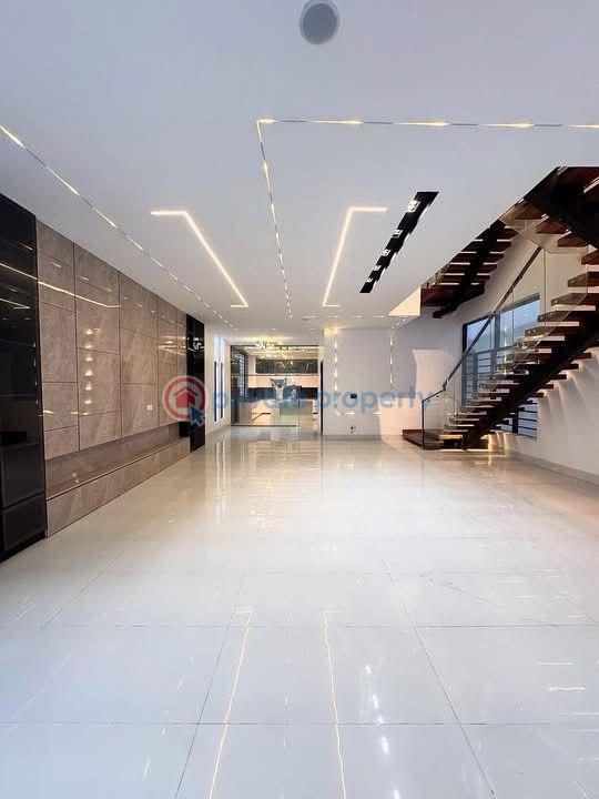 5 bedroom Detached Duplex For Sale Chevron Drive Lekki Lagos - 3