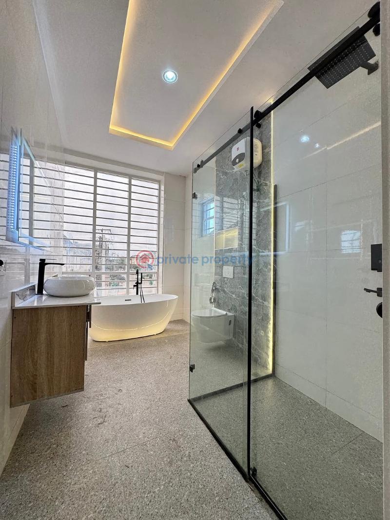 Spacious 5bedroom fully detached house with pool - 12 5 bedroom Detached Duplex For Sale Chevron Drive Lekki Lagos - 12