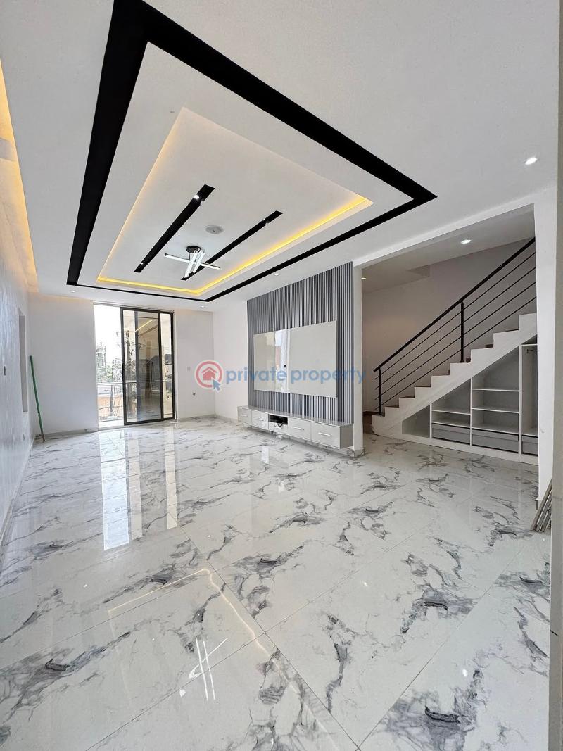 Spacious 5bedroom fully detached house with pool - 7 5 bedroom Detached Duplex For Sale Chevron Drive Lekki Lagos - 7