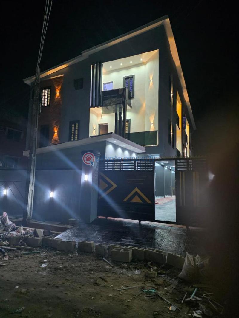 5 bedroom Terraced Duplex For Sale Ajao Estate, Airport Road Ikeja Lagos - 7