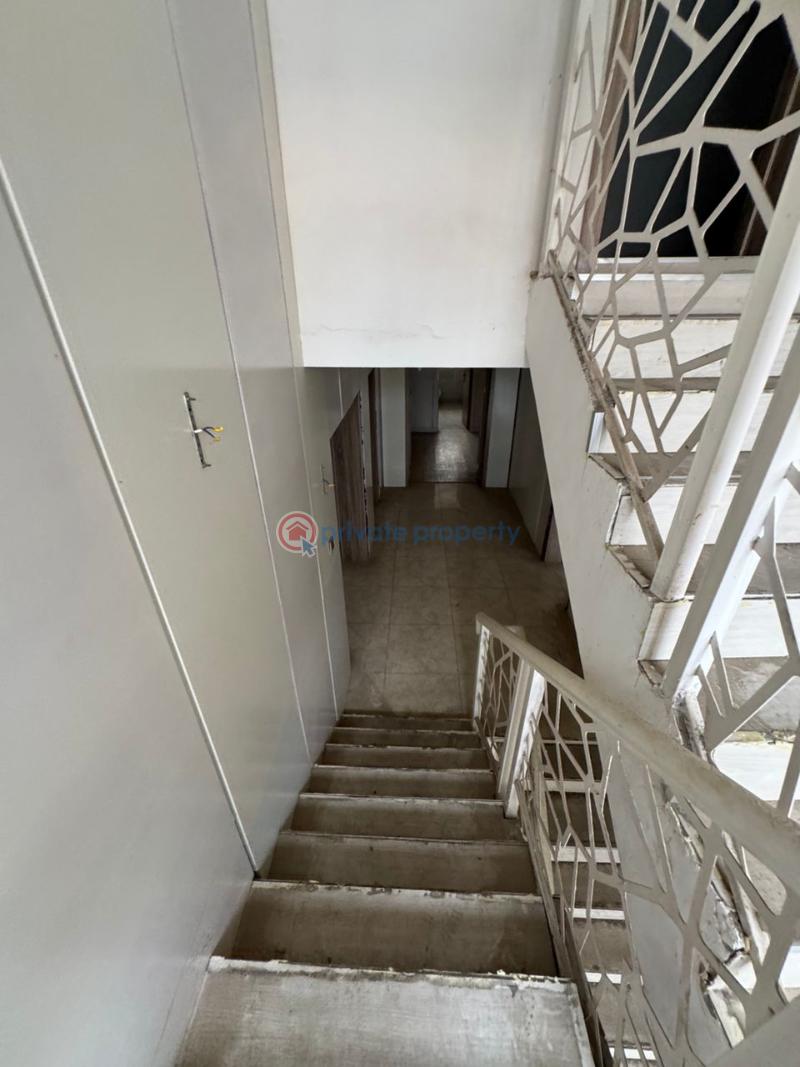 Spacious 6 bedroom commercial building + 2 bq - 14 6 bedroom Commercial Property For Rent Victoria Island Lagos - 14