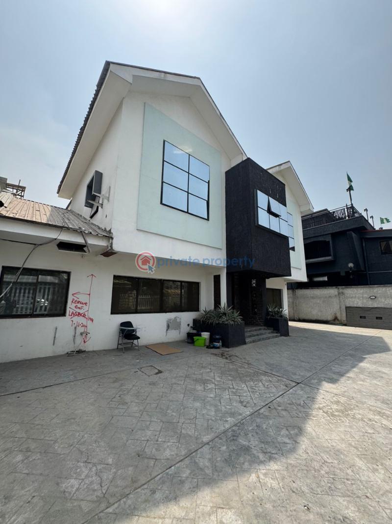 Spacious 6 bedroom commercial building + 2 bq - 24 6 bedroom Commercial Property For Rent Victoria Island Lagos - 24