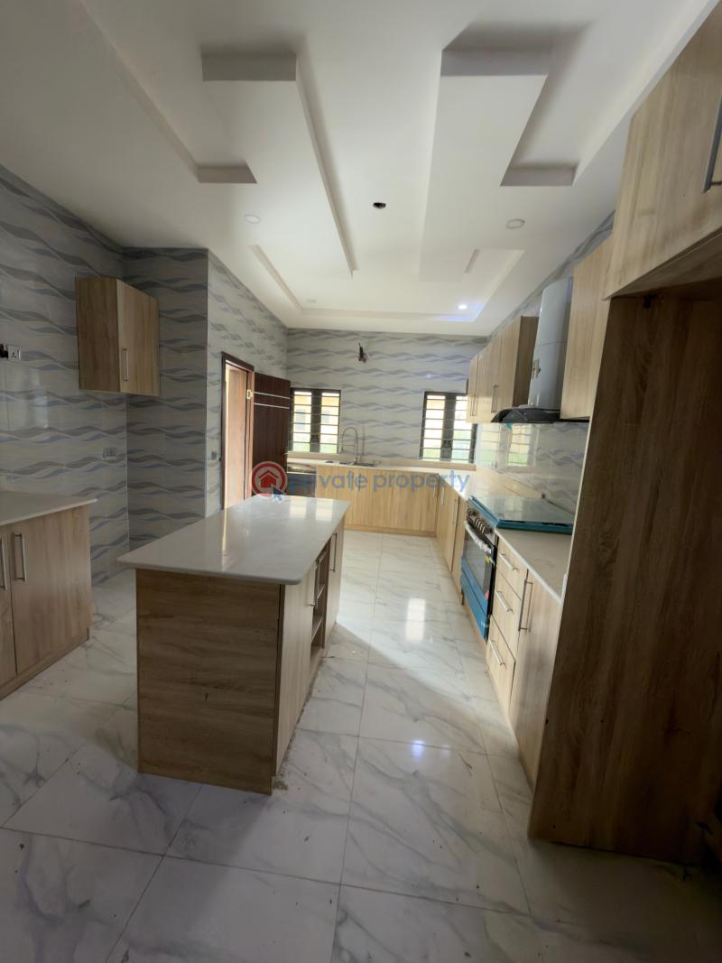 6 bedroom Detached Duplex For Sale Northern Foreshore Chevron Drive Lekki Lagos - 2