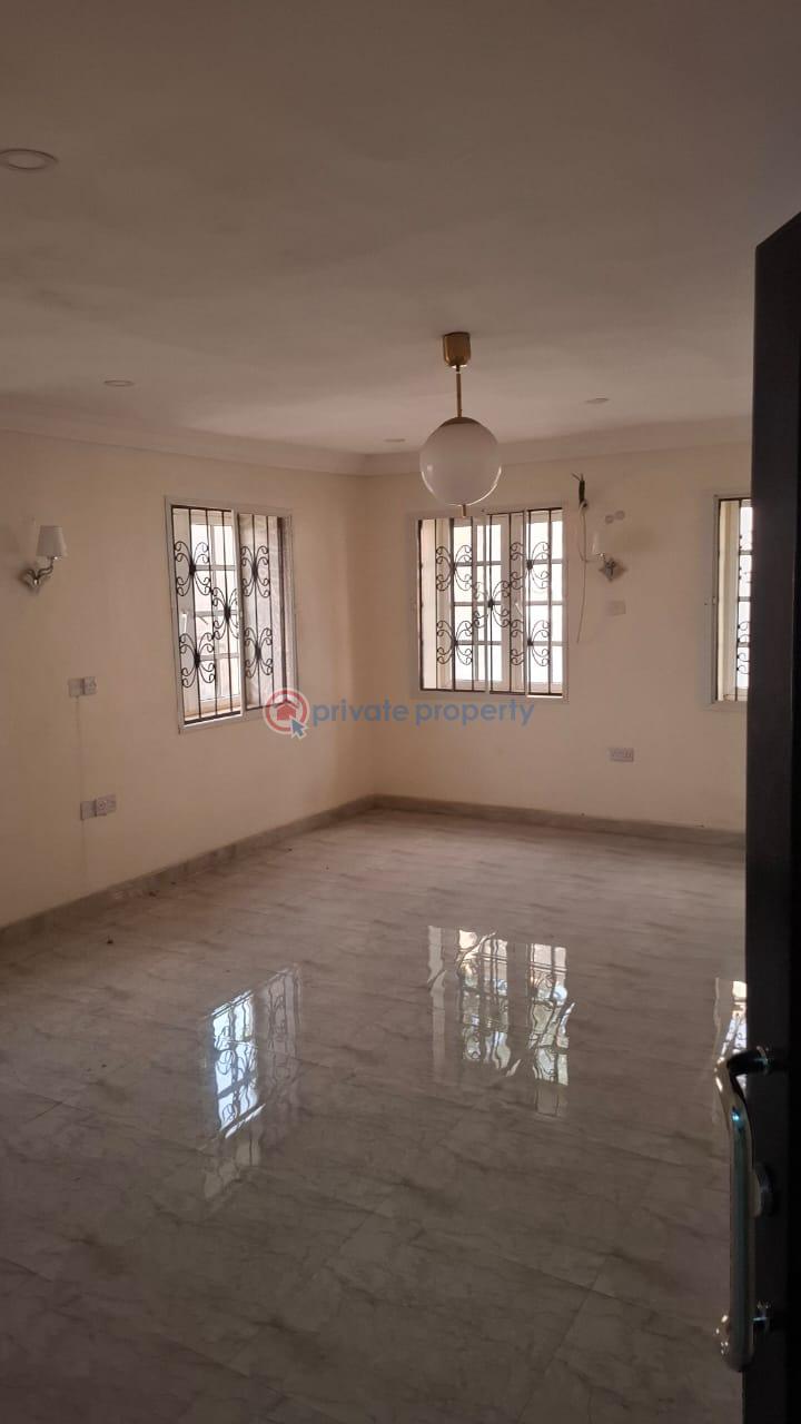 House For Rent Airforce Basourn Housing Estate Ibadan Oyo - 3