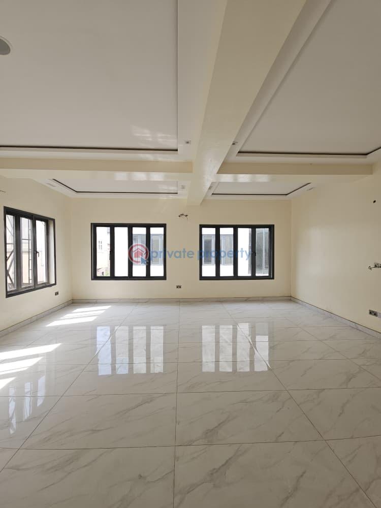 Spacious 6 bedroom fully detached duplex - 15 6 bedroom Detached Duplex For Sale Lekki Phase 1 Lagos - 15