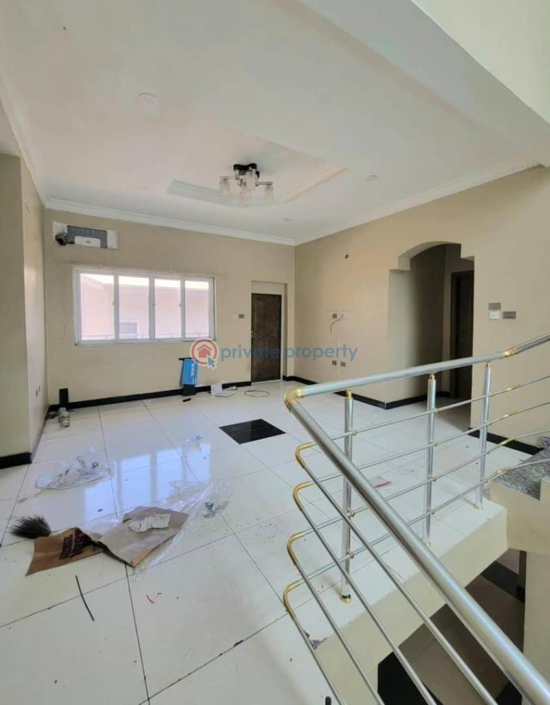 Spacious 6-bedroom fully detached duplex - 14 6 bedroom Detached Duplex For Rent Lekki Phase 1 Lagos - 14