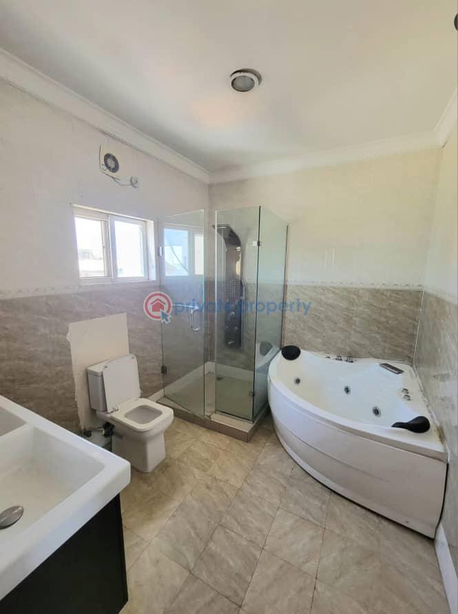 Spacious 6-bedroom fully detached duplex - 11 6 bedroom Detached Duplex For Rent Lekki Phase 1 Lagos - 11