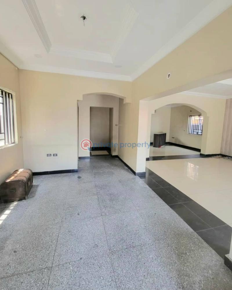 Spacious 6-bedroom fully detached duplex - 16 6 bedroom Detached Duplex For Rent Lekki Phase 1 Lagos - 16