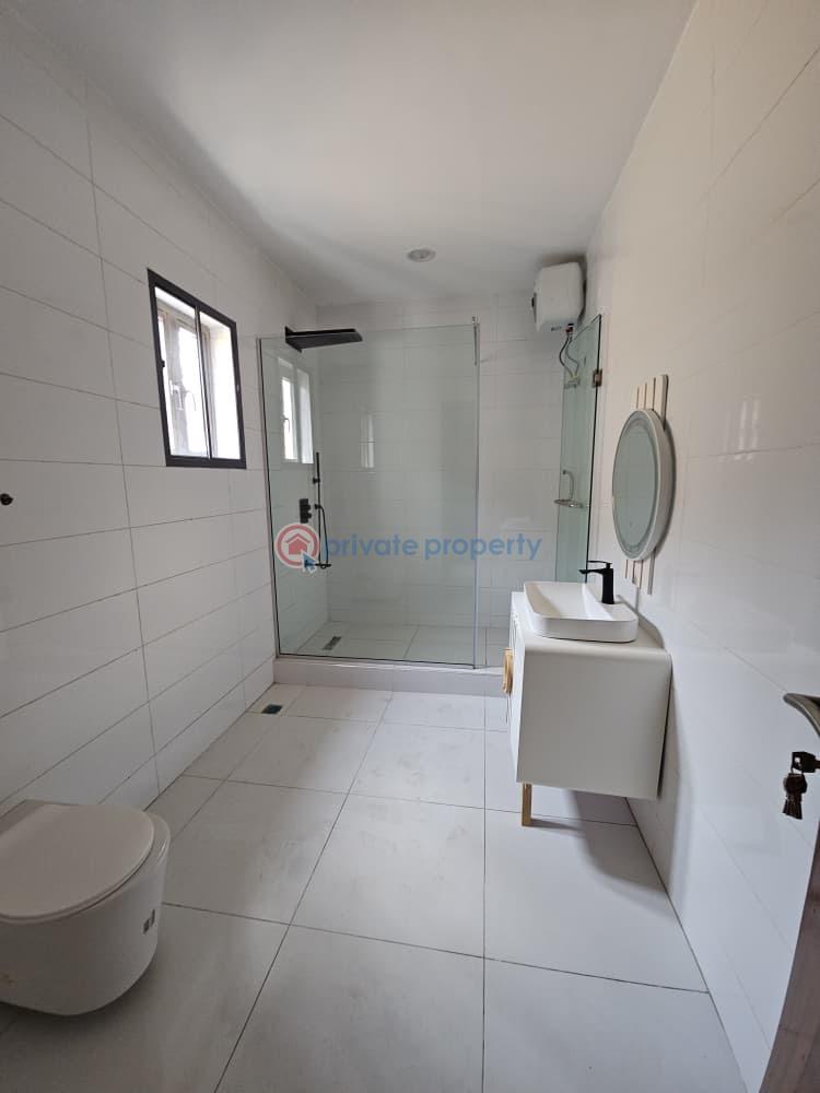 Spacious 6 bedroom fully detached duplex - 9 6 bedroom Detached Duplex For Sale Lekki Phase 1 Lagos - 9