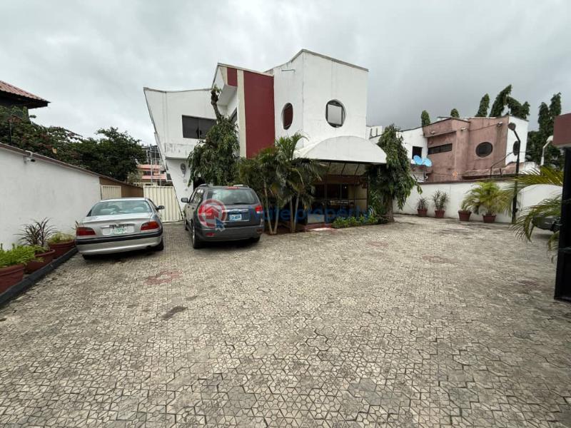 Spacious 7-bedroom house - 0 7 bedroom Office For Rent Victoria Island Lagos - 0