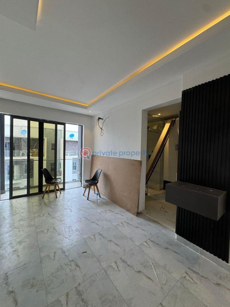 Spacious & automated 2 bedroom maisonette with communal pool & gym. - 6 2 bedroom Maisonette For Sale Lekki Phase One Lekki Lagos - 6