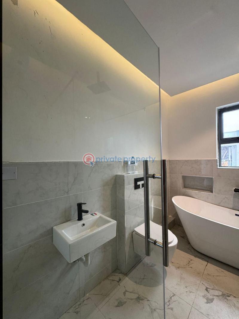 Spacious & automated 2 bedroom maisonette with communal pool & gym. - 7 2 bedroom Maisonette For Sale Lekki Phase One Lekki Lagos - 7