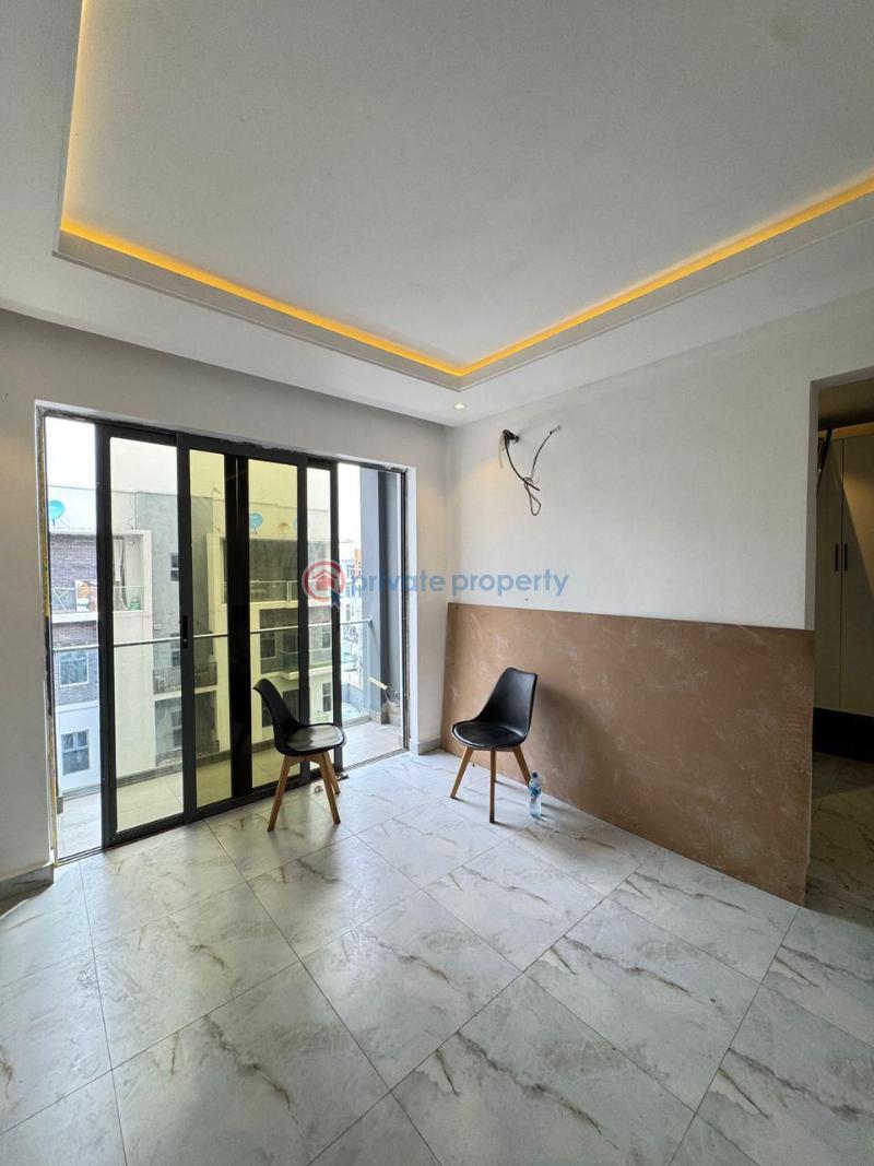 Spacious & automated 2 bedroom maisonette with communal pool & gym. - 5 2 bedroom Maisonette For Sale Lekki Phase One Lekki Lagos - 5