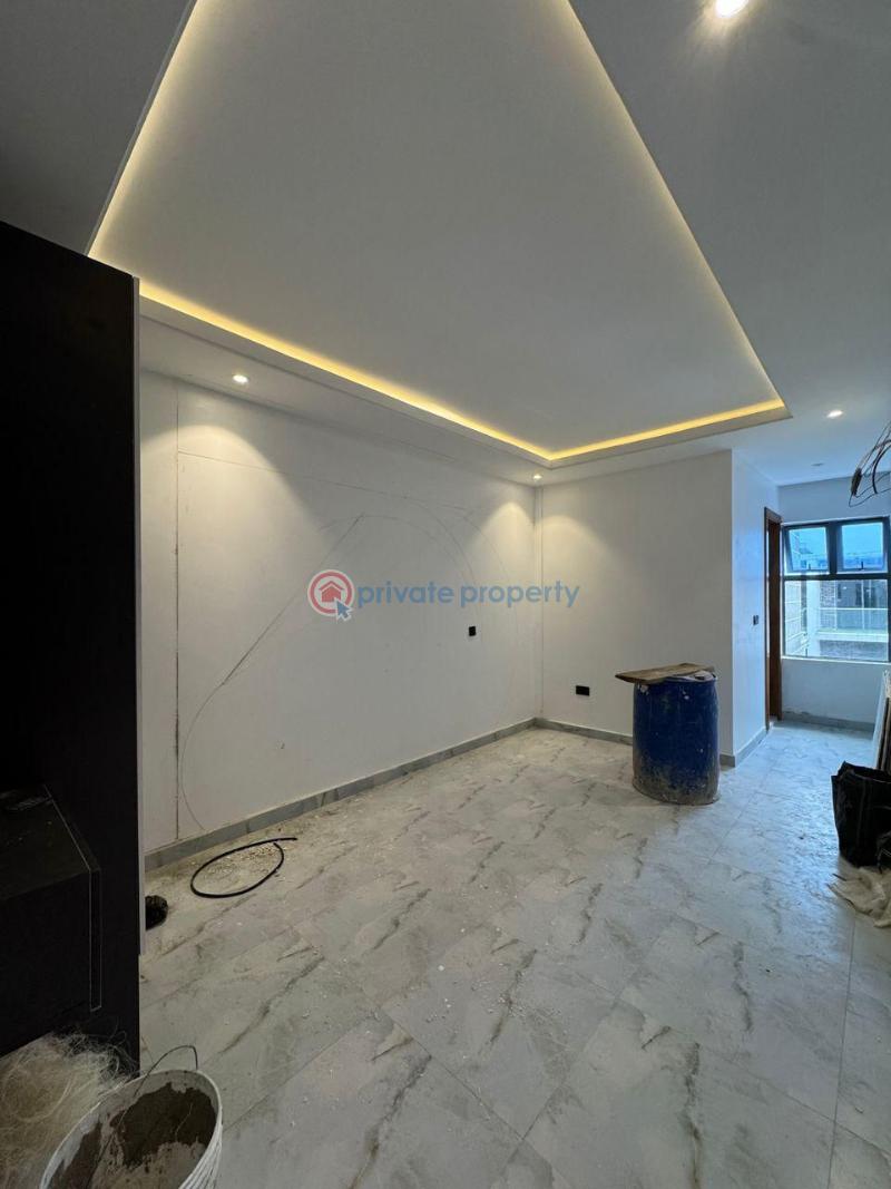 Spacious & automated 2 bedroom maisonette with communal pool & gym. - 4 2 bedroom Maisonette For Sale Lekki Phase One Lekki Lagos - 4