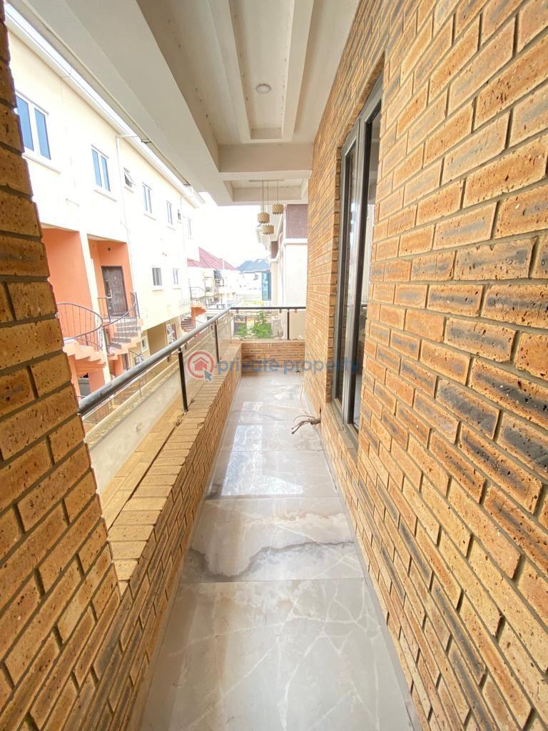 Spacious & cozy masterbedroom - 4 1 bedroom Shared Apartment For Rent Jadeville Chevron Drive Lekki Lagos - 4