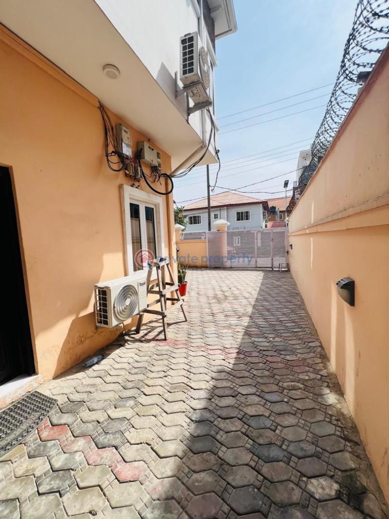 Spacious & furnished 3 bedroom apartment with snooker - 1 3 bedroom Block Of Flats For Rent Beside Prime Water, Off Freedom Way, Lekki Phase 1 Lekki Phase 1 Lagos - 1