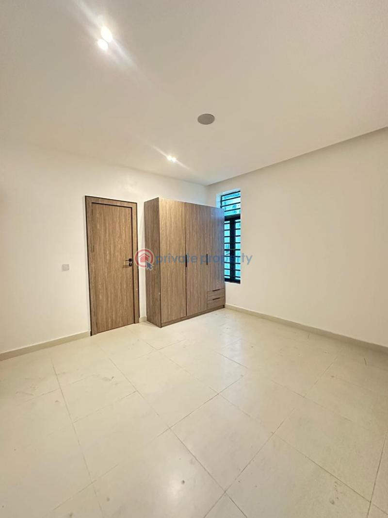 3 bedroom Block Of Flats For Sale London Osapa Lekki Lagos - 14