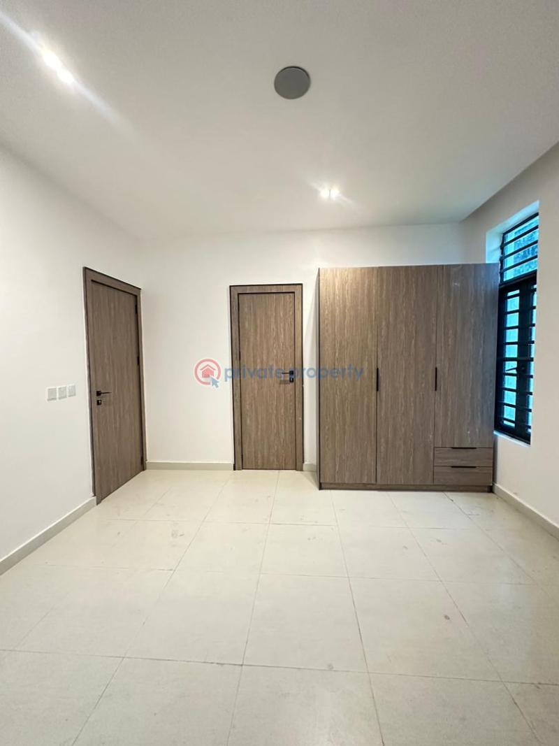 3 bedroom Block Of Flats For Sale London Osapa Lekki Lagos - 10