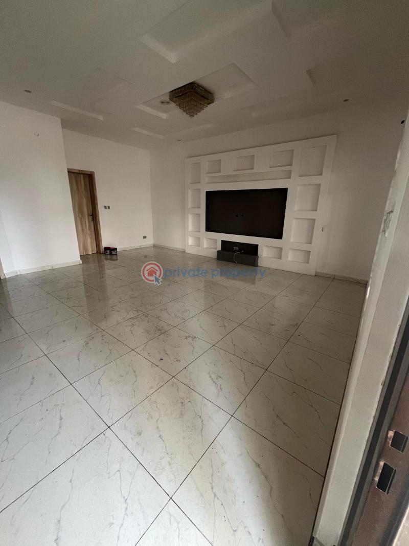 Spacious & well maintained 4 ,bedroom cornerpiece terrace duplex  (serviced) with swimming pool - 2 4 bedroom Terraced Duplex For Rent Royal Pine Estate, Orchid Road (close To Orchid Hotel) , Lekki Lafiaji Lekki Lagos - 2