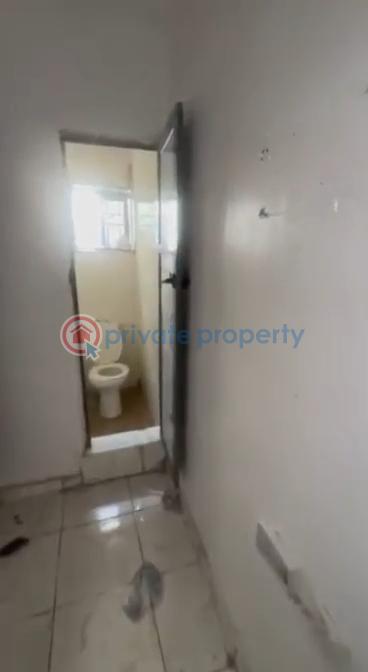 1 bedroom Self Contain For Rent Rufai Street, Off Shipeolu Road, Shomolu Lagos Palmgroove Shomolu Lagos - 3