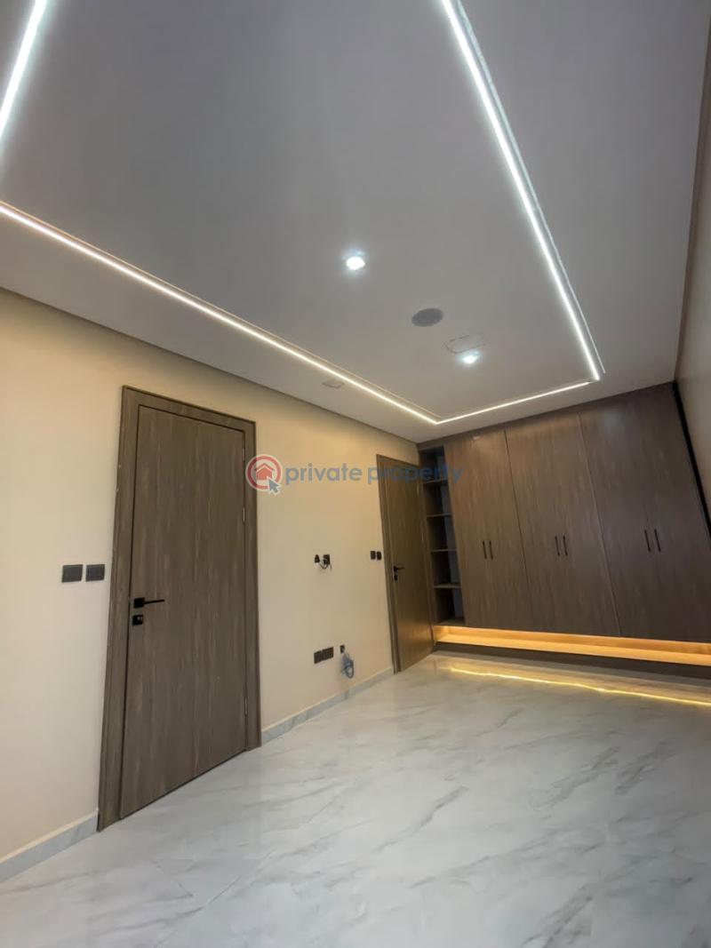 4 bedroom Semi detached Duplex For Rent Banana 🍌 Island Road. Ikoyi Lagos - 2