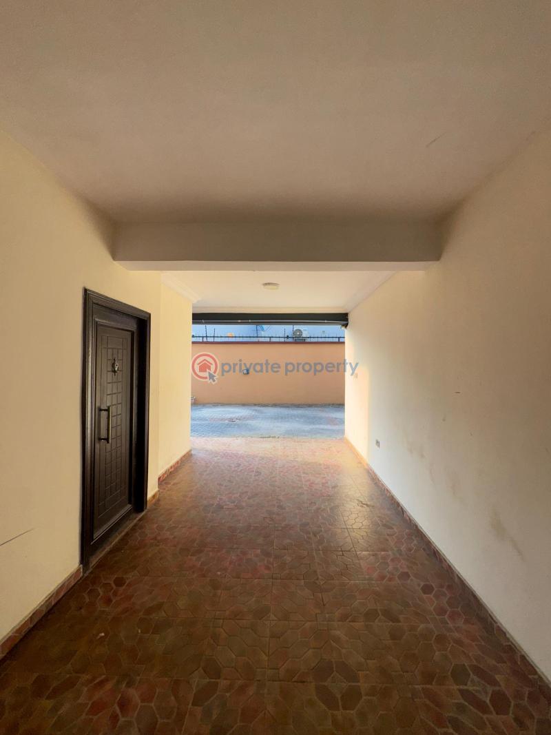 Spacious bedroom bedroom - 4 1 bedroom Shared Apartment For Rent Agungi Lekki Lagos - 4