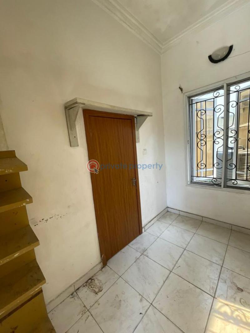 Room or Boys Quarter For Rent Agungi Lekki Lagos - 3