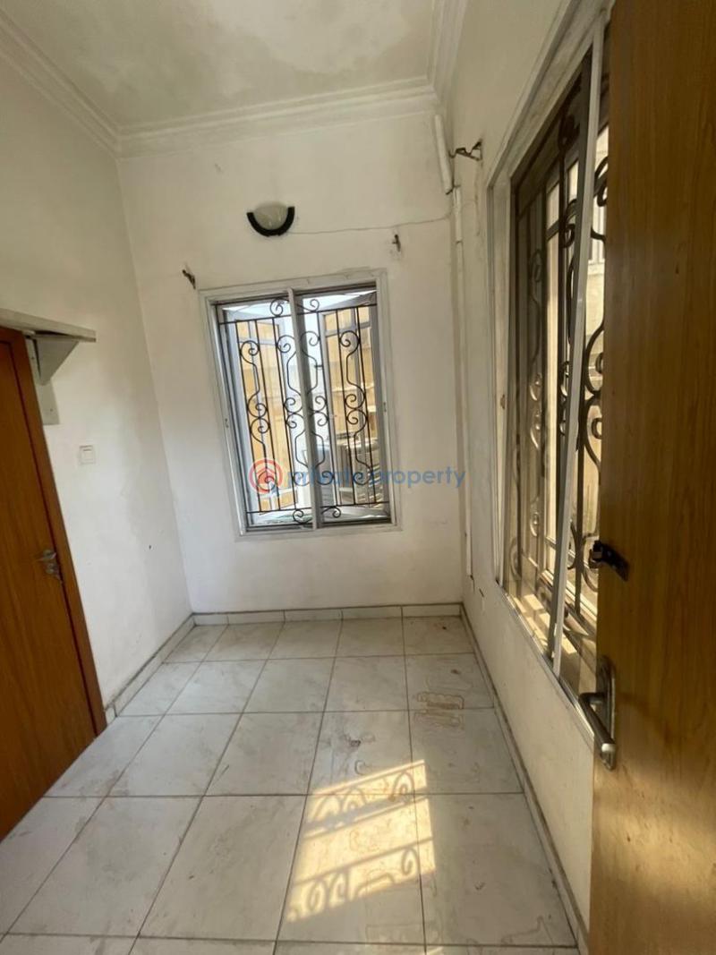 Room or Boys Quarter For Rent Agungi Lekki Lagos - 1