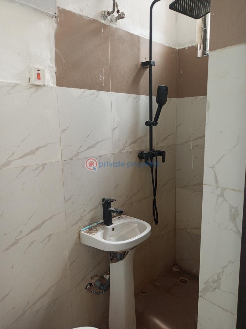 1 bedroom Self Contain For Rent Ologolo Lekki Lagos - 4