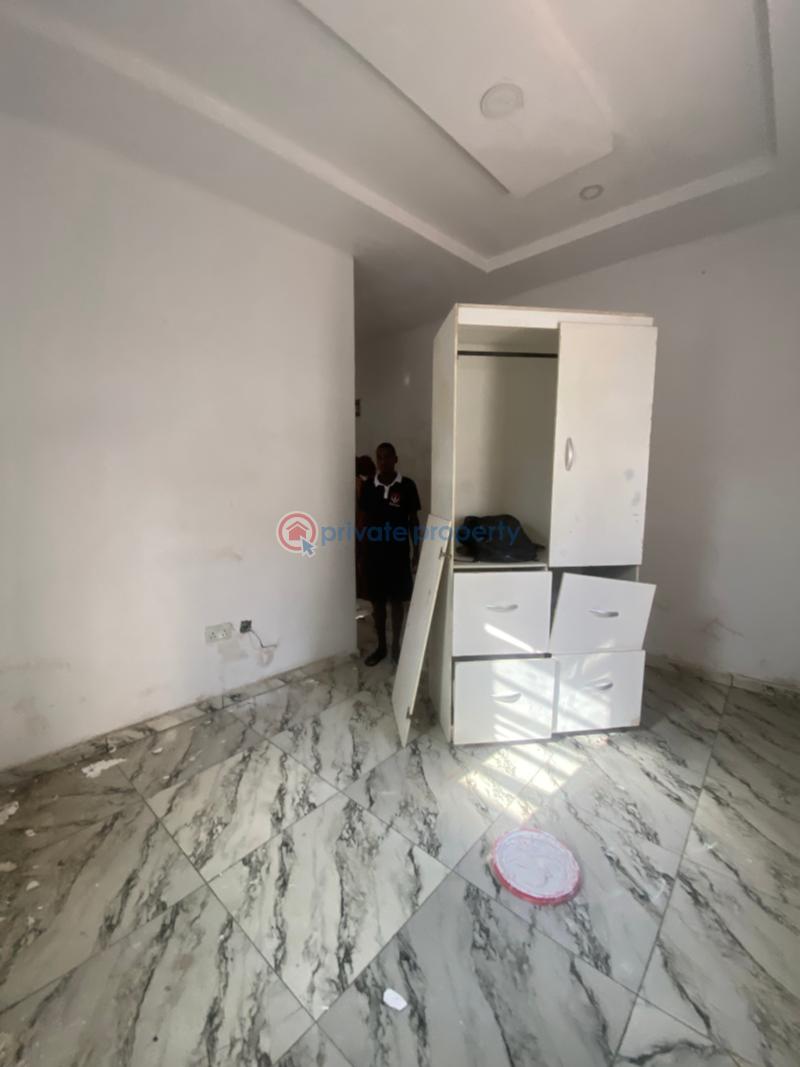 1 bedroom Mini Flat For Rent Opposite Shoprite Ologolo Lekki Lagos - 8