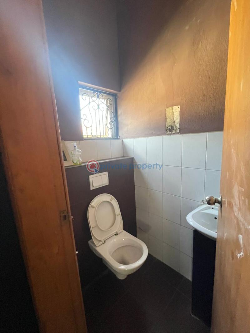 1 bedroom Commercial Property For Rent Victoria Island Lagos - 10