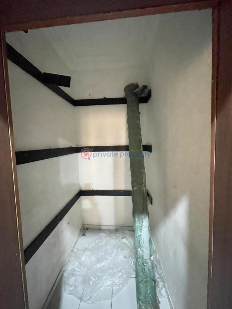 3 bedroom Shop For Rent Lekki Phase 1 Lagos - 8