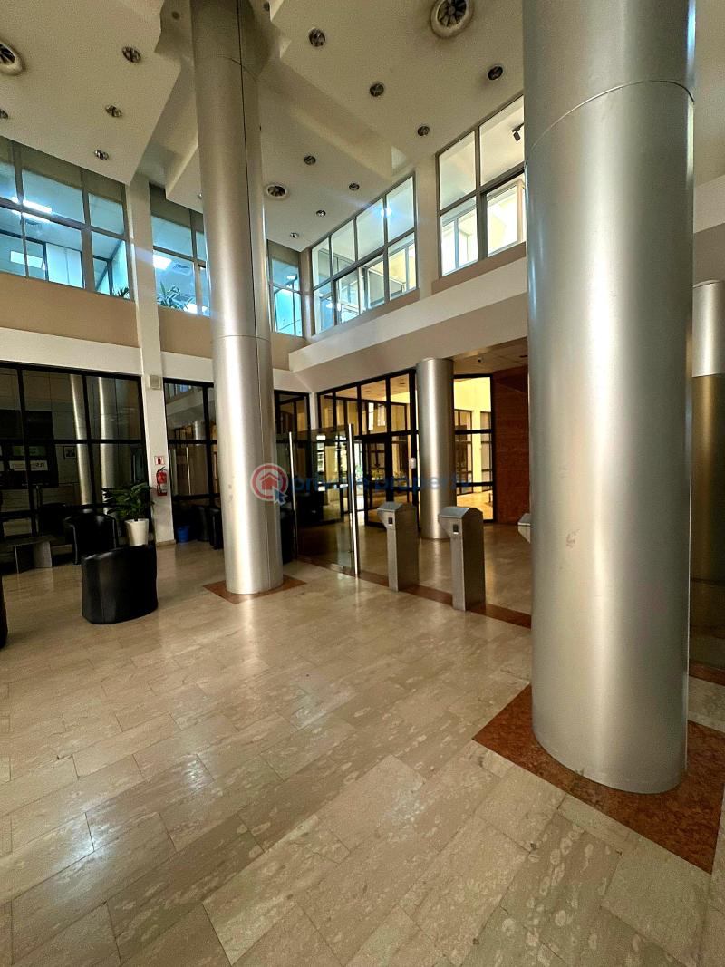 Commercial Property For Rent Victoria Island Lagos - 3