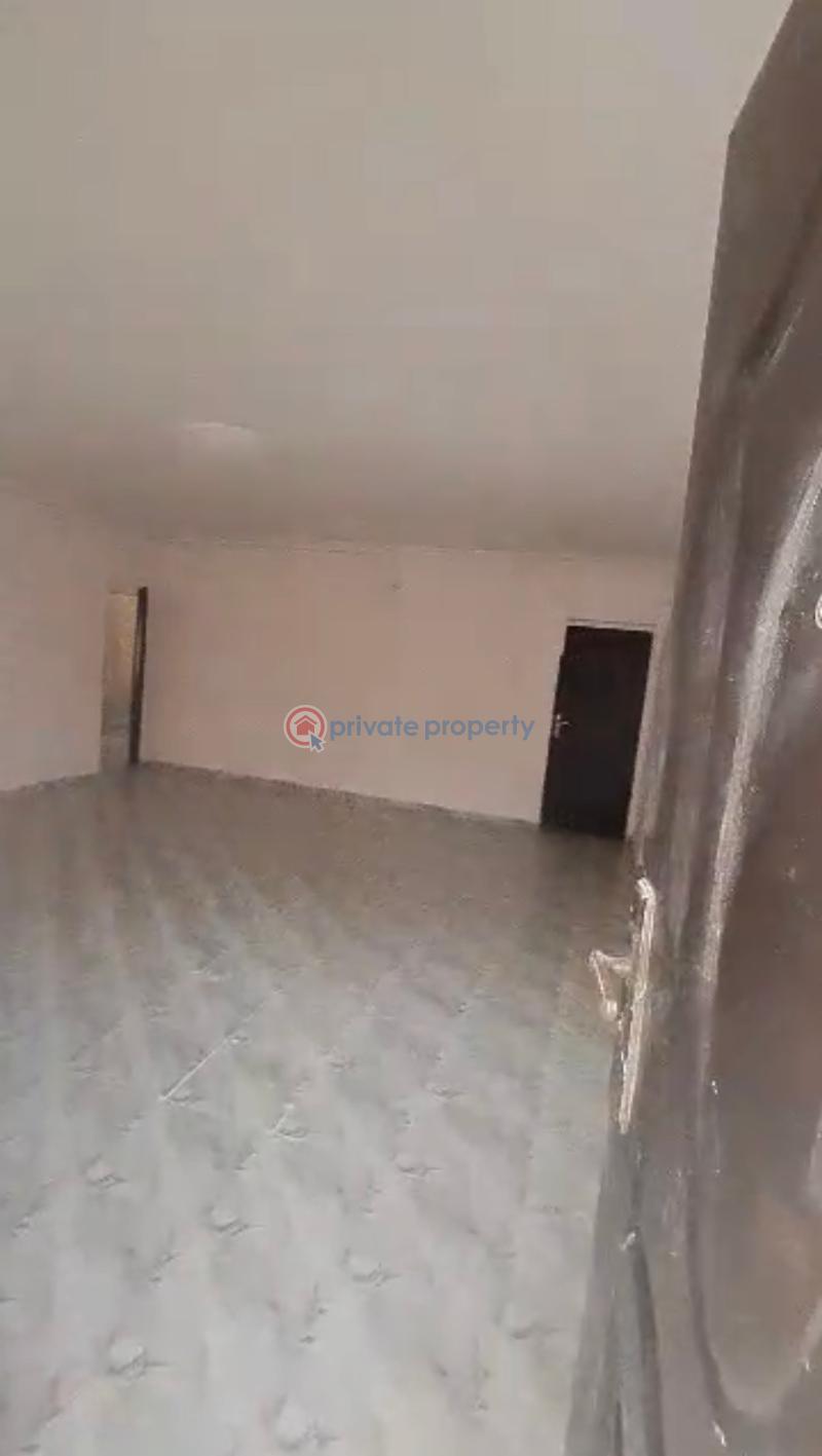 3 bedroom Flat & Apartment For Rent Mini Estate Off Pedro Shomolu Lagos