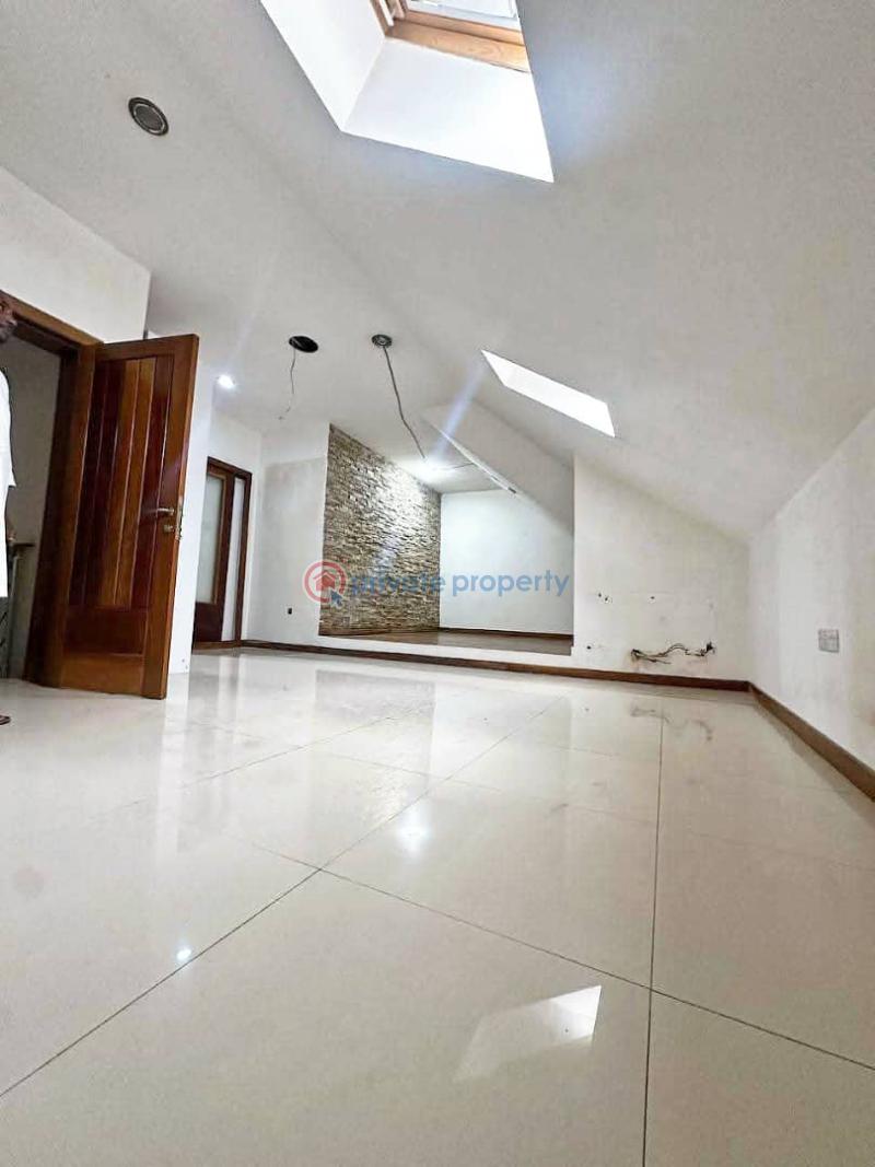 Spacious commercial 4 bedroom upstairs office space - 2 4 bedroom Office For Rent Oniru Victoria Island Lagos - 2