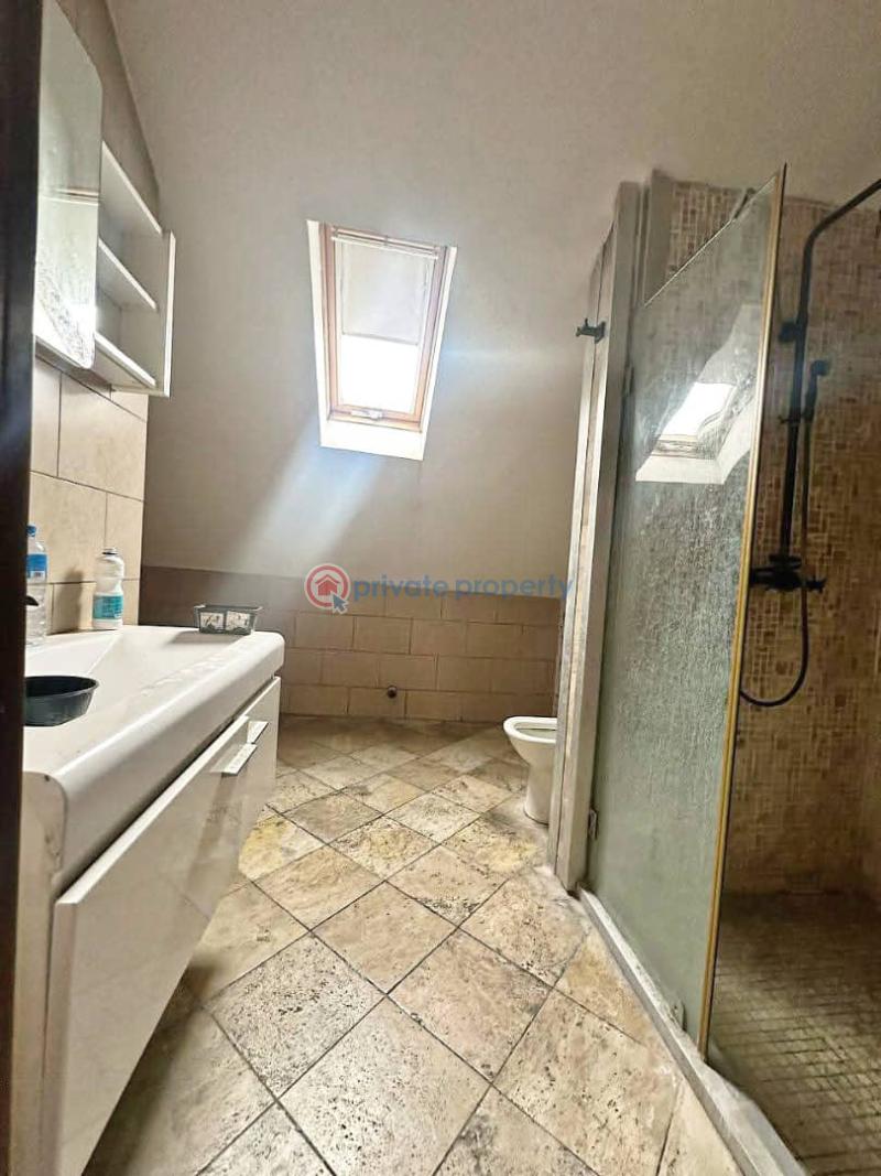 Spacious commercial 4 bedroom upstairs office space - 5 4 bedroom Office For Rent Oniru Victoria Island Lagos - 5