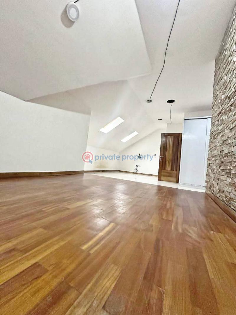 Spacious commercial 4 bedroom upstairs office space - 9 4 bedroom Office For Rent Oniru Victoria Island Lagos - 9