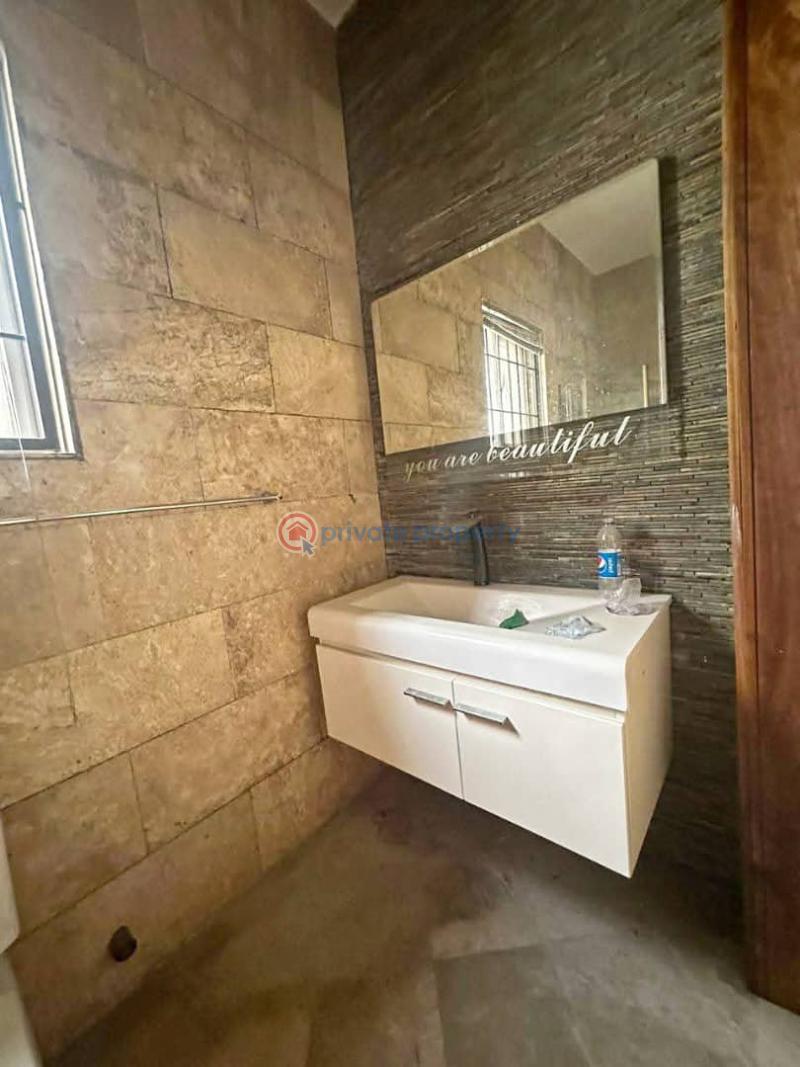 Spacious commercial 4 bedroom upstairs office space - 8 4 bedroom Office For Rent Oniru Victoria Island Lagos - 8