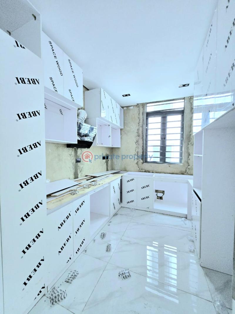 Spacious fully serviced 2 & 3 bedroom apartments for sale - 1 2 bedroom Flat & Apartment For Sale Ologolo Lekki Lagos - 1