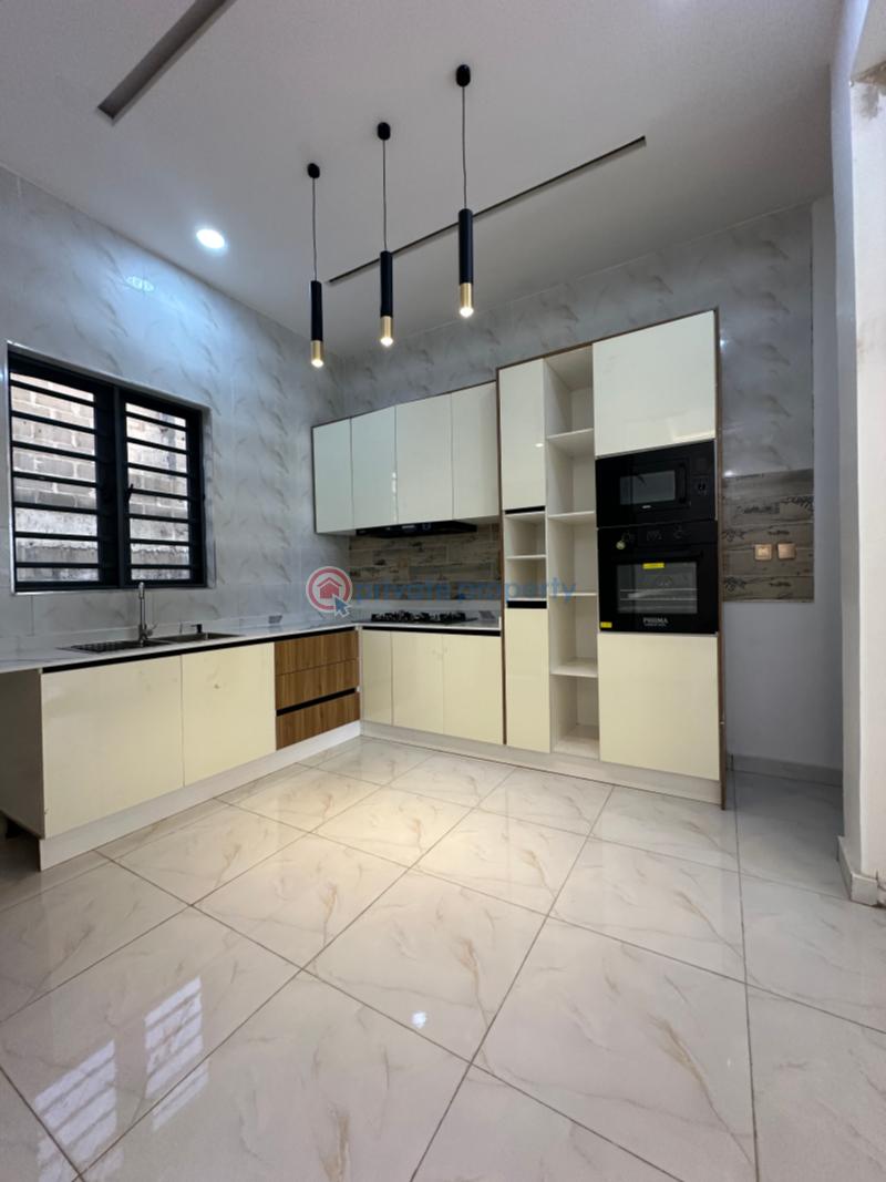 2 bedroom Block Of Flats For Sale Bera Estate Chevron Agungi Lekki Lagos - 1