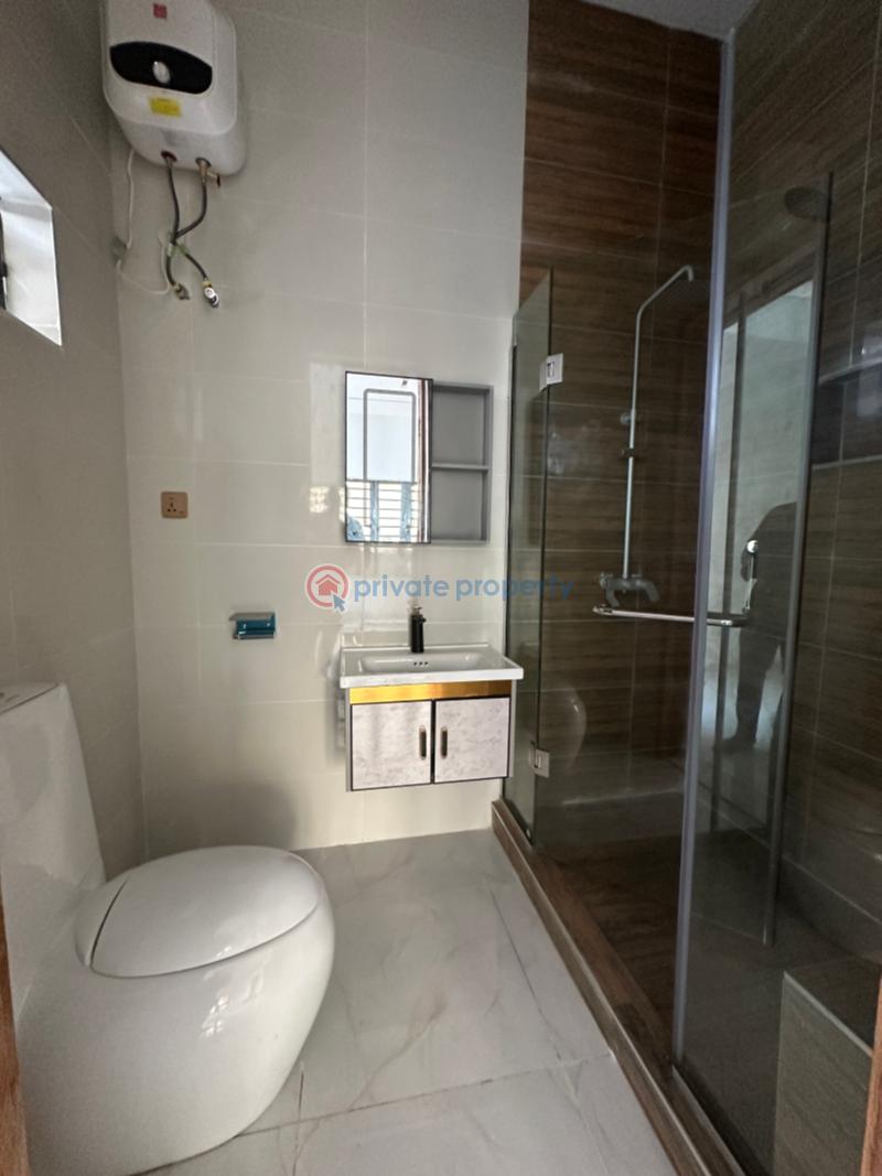 2 bedroom Block Of Flats For Sale Bera Estate Chevron Agungi Lekki Lagos - 3