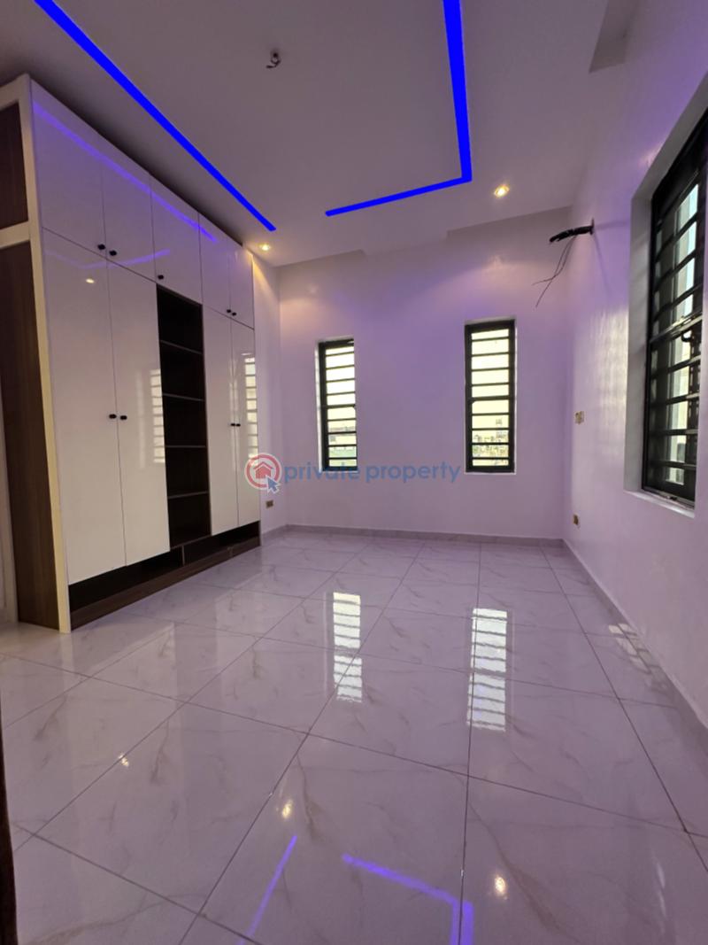 2 bedroom Block Of Flats For Sale Bera Estate Chevron Agungi Lekki Lagos - 4